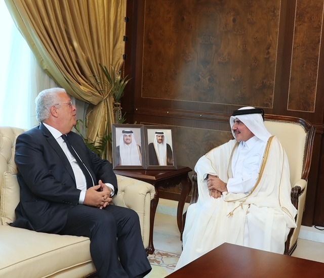 وزير المواصلات يجتمع مع وزير الاقتصاد البرتغالي