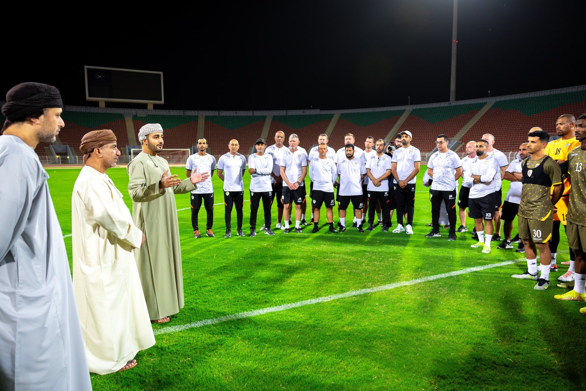 سمو السيد ذي يزن يؤكد دعمه للمنتخب الوطني في مشوار التصفيات الآسيوية المؤهلة لكأس العالم