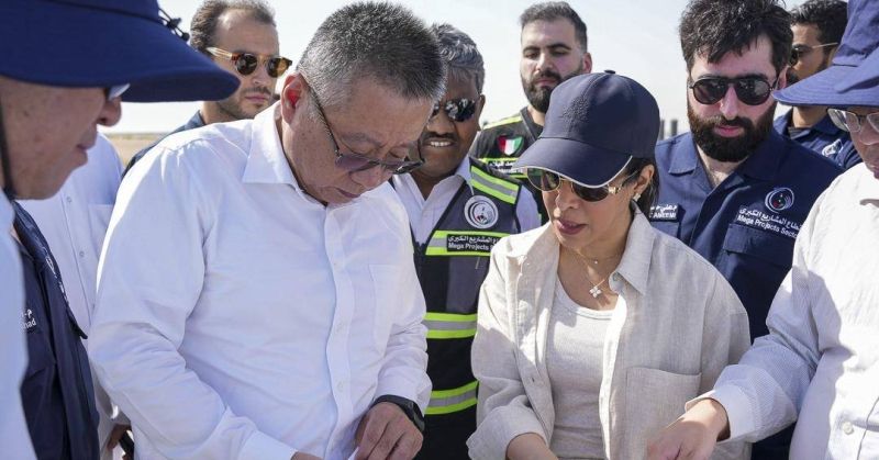 وزيرة الأشغال تتفقد موقع مشروع ميناء مبارك الكبير والوفد الصيني الحكومي