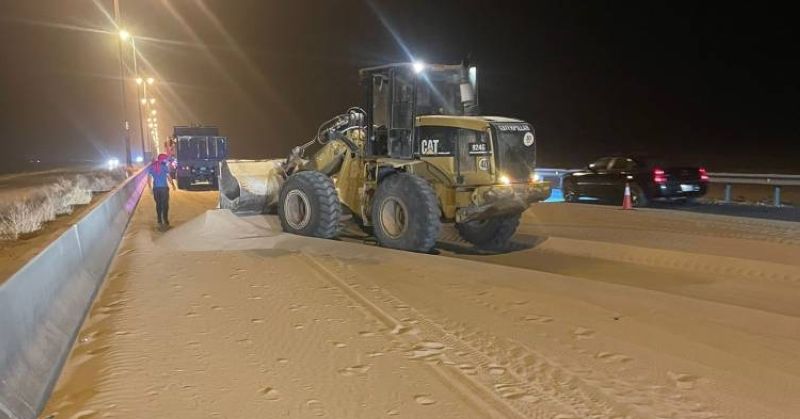 «الأشغال» تزيل سافي «الوفرة» و«أم صفق»