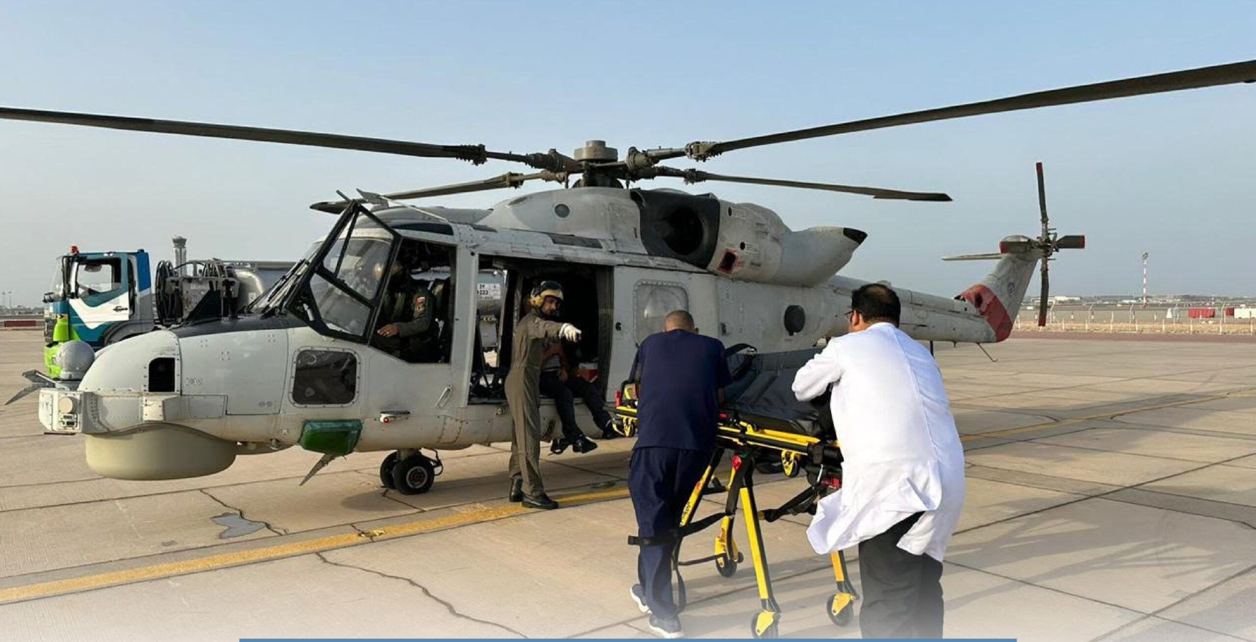 إخلاء طبي لمريض سوري من سفينة تجارية عابرة للمياه العمانية