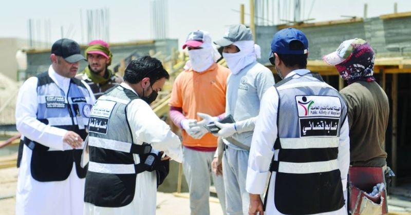 من جولة تفتيشية سابقة للقوى العاملة على أحد مواقع العمالة