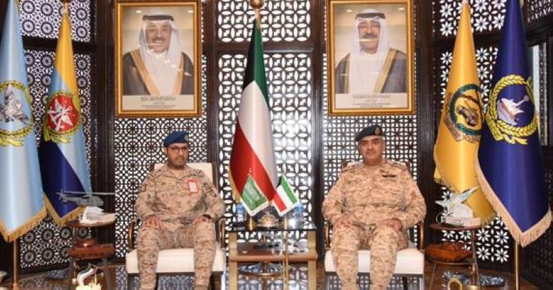رئيس الأركان يبحث مع الملحق العسكري السعودي موضوعات مشتركة