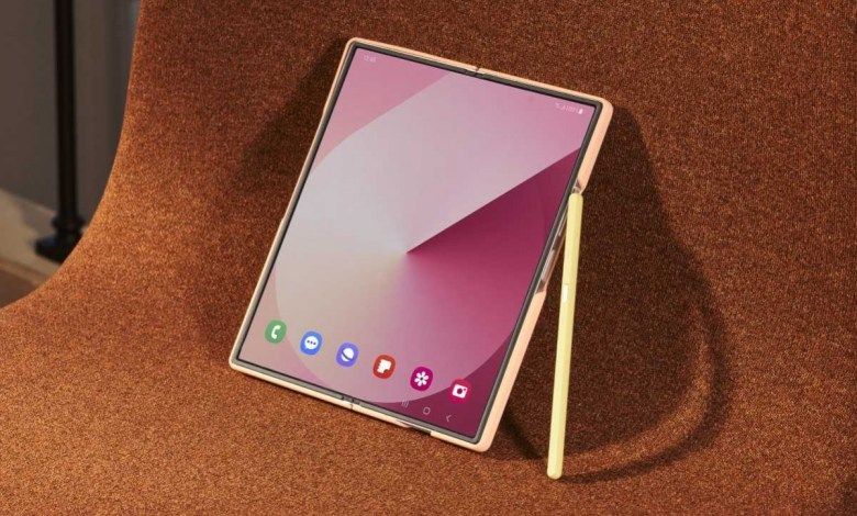 هاتف سامسونج النحيف القابل للطي سيدعم القلم الضوئي