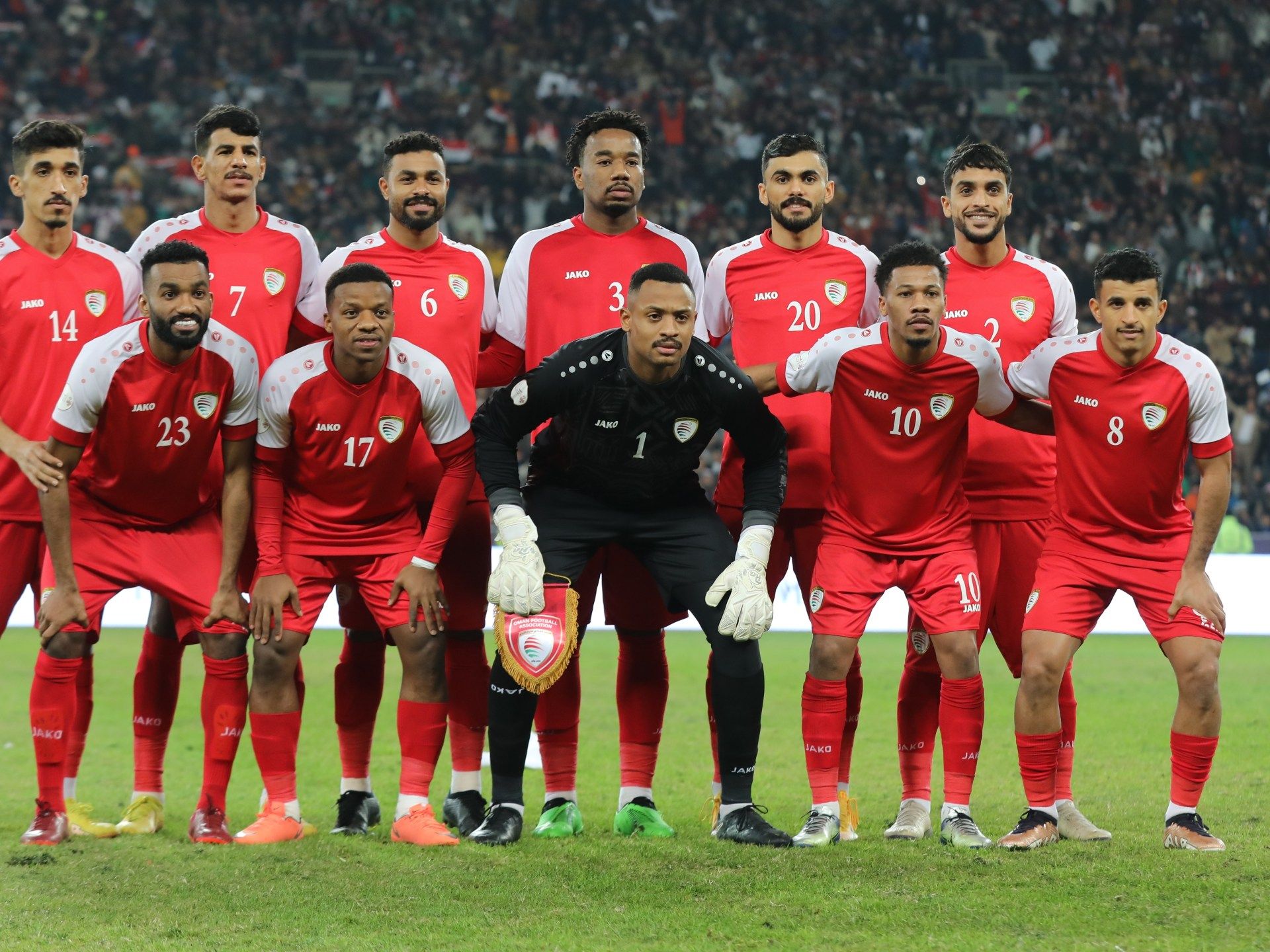 الأحمر العُماني يغادر إلى البصرة استعداداً لمواجهة المنتخب العراقي