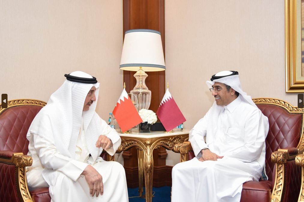 وزير العمل يلتقي نظيريه العماني والبحريني