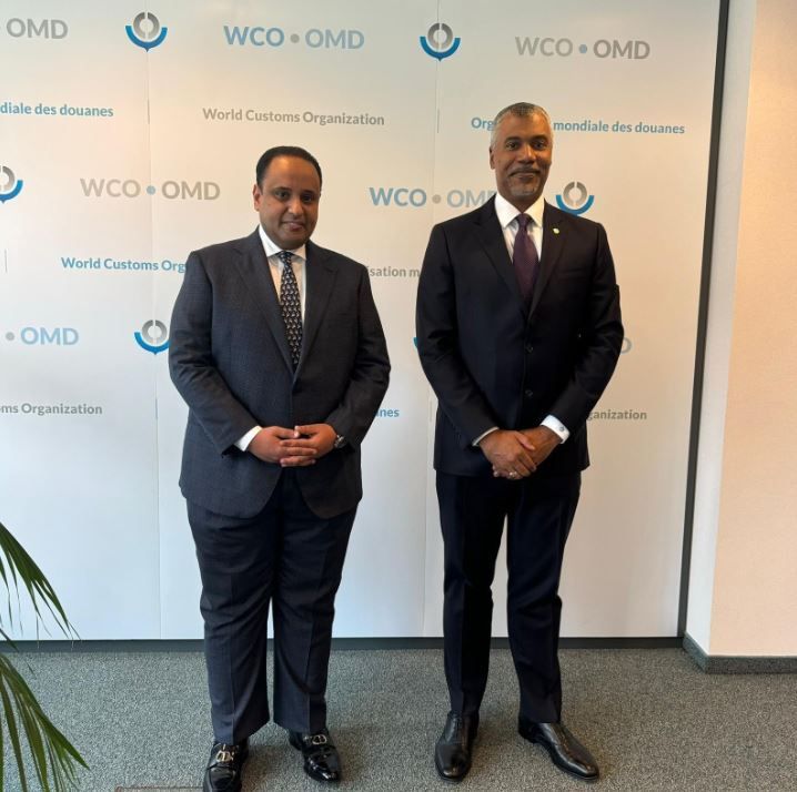 دولة قطر تسلم أصل وثيقة انضمامها إلى ملاحق من اتفاقية إسطنبول للإدخال المؤقت لمنظمة الجمارك العالمية