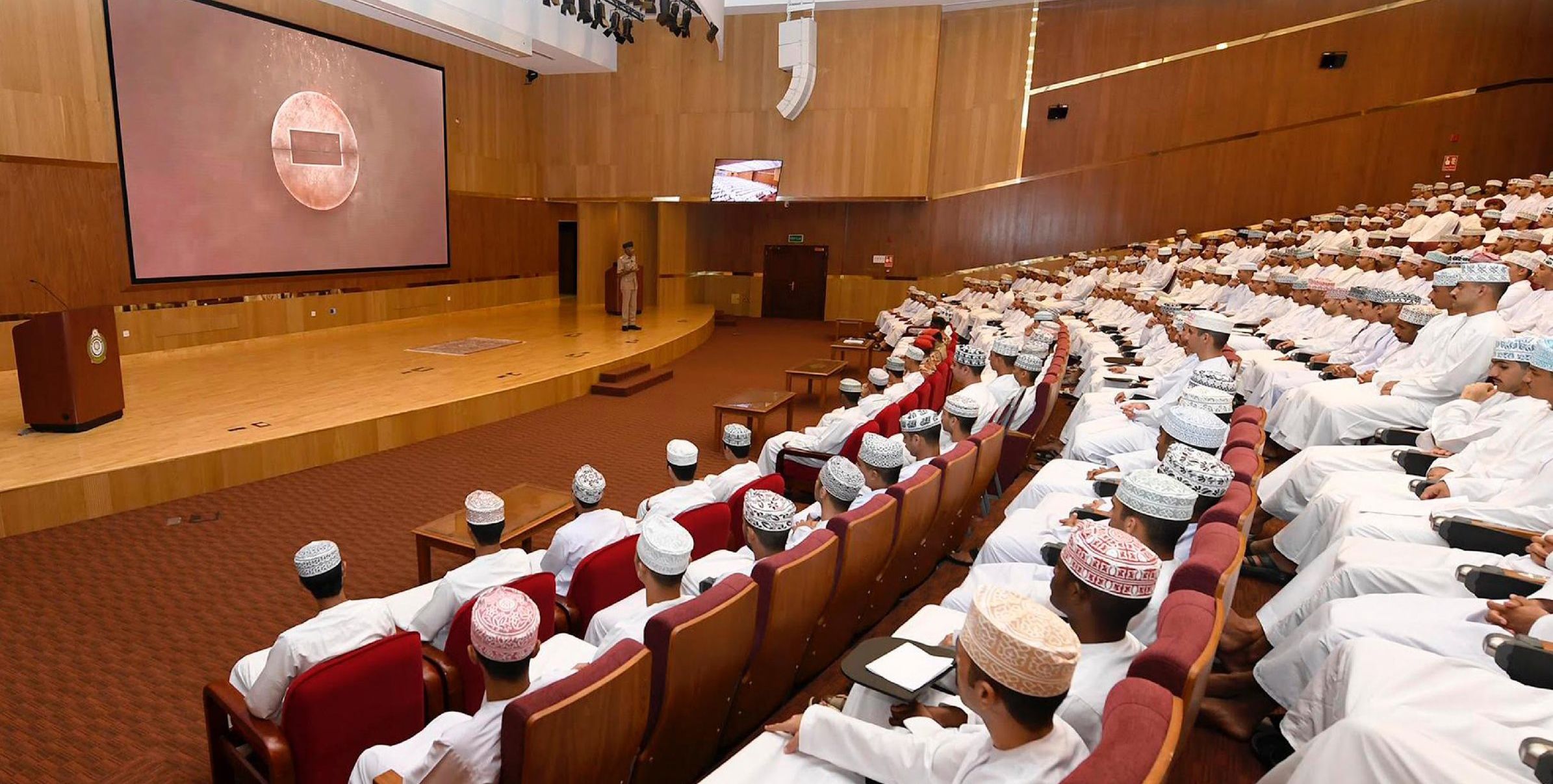 الكلية العسكرية تواصل برنامجها التعريفي للدفعة الـ12 للعام (٢٢٤ /٢٢٥م)