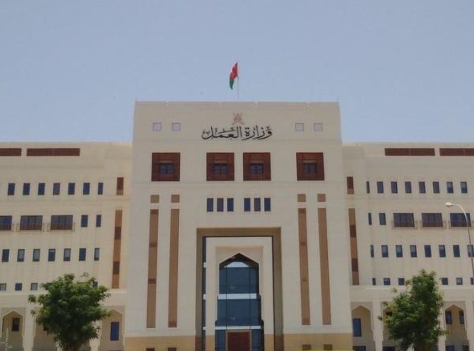 حملات تفتيشية تُسفر عن ضبط أكثر من ألف مخالفاً بمسقط