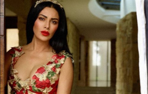 بملابس شفافة عارية الصدر .. صبا مبارك” تشعل غرائز الرجال بمايوه شفاف فشر سما المصري