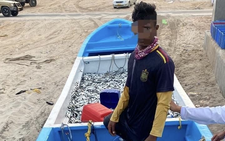 ضبط قارب غير مرخص بولاية محوت