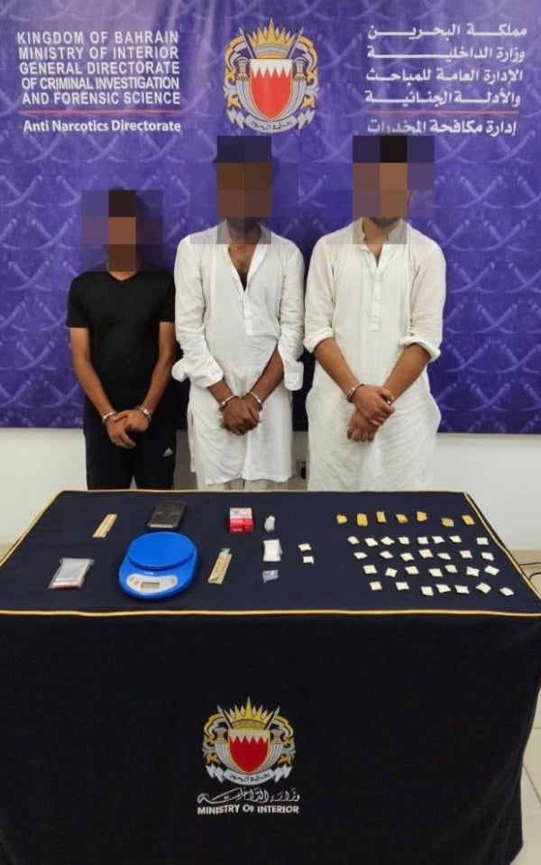 إدارة مكافحة المخدرات: القبض على عدد من الأشخاص بحوزتهم أكثر من 7 كيلو جرام من المواد المخدرة تبلغ 310 ألف دينار