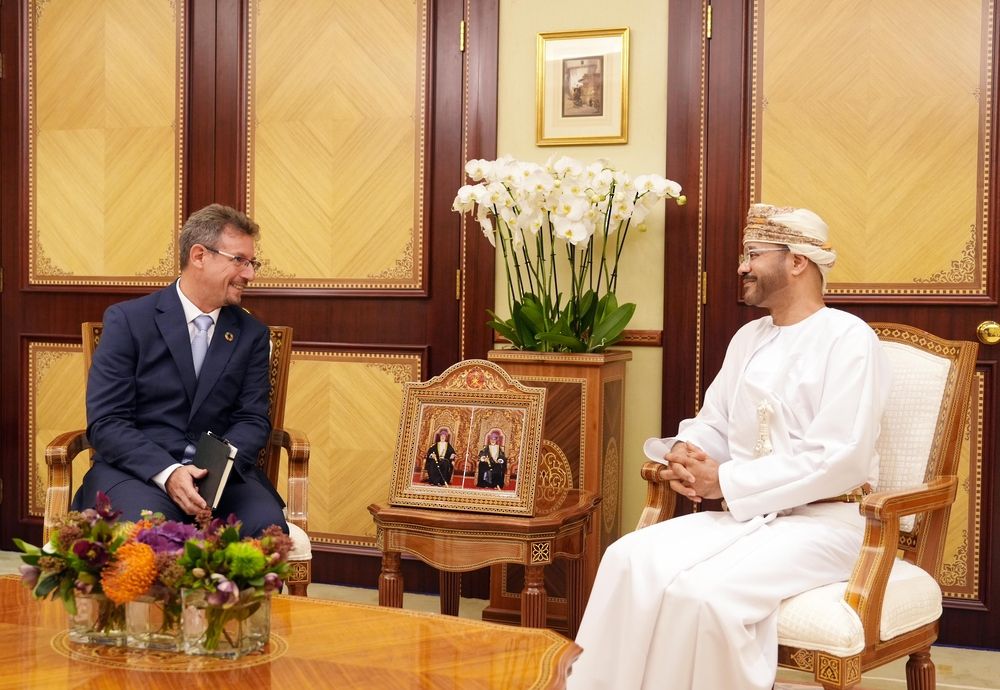 وزير الخارجية يتسلّم نسخًا من أوراق اعتماد عدد من سفراء الدول الصديقة