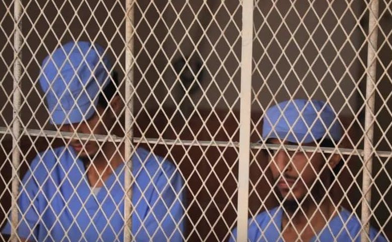 عدن.. المحكمة الجزائية تصدر حكماً بإعدام شخصين مُتهمين باغتيال الشيخ عبدالرحمن العدني