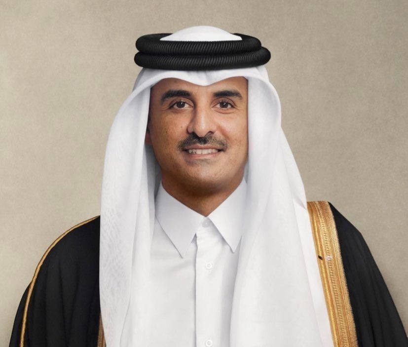 سمو الأمير يعزي أمير الكويت