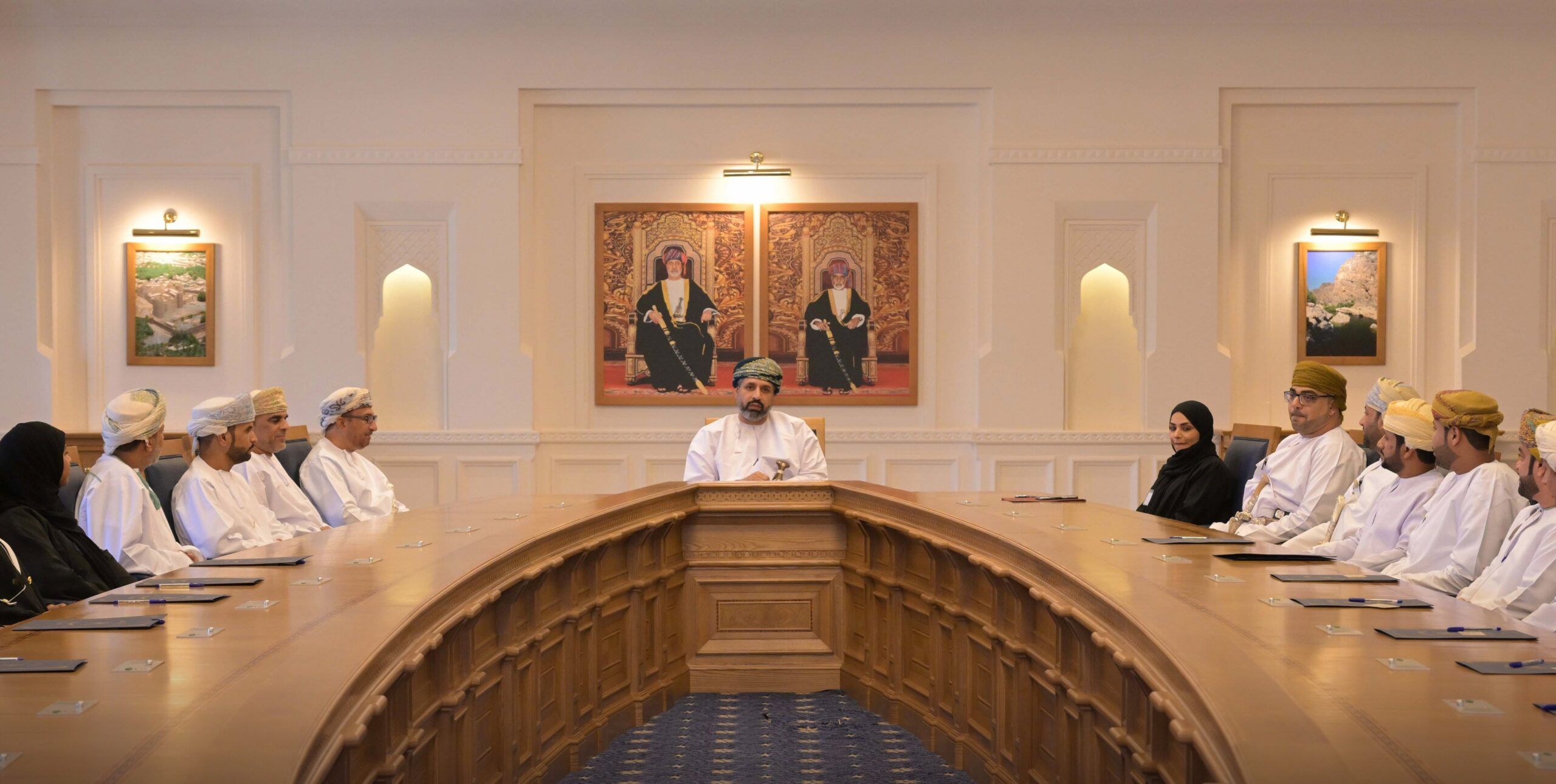 مفتشي “الأمن والسلامة” يؤدون القسم أمام وزير العمل