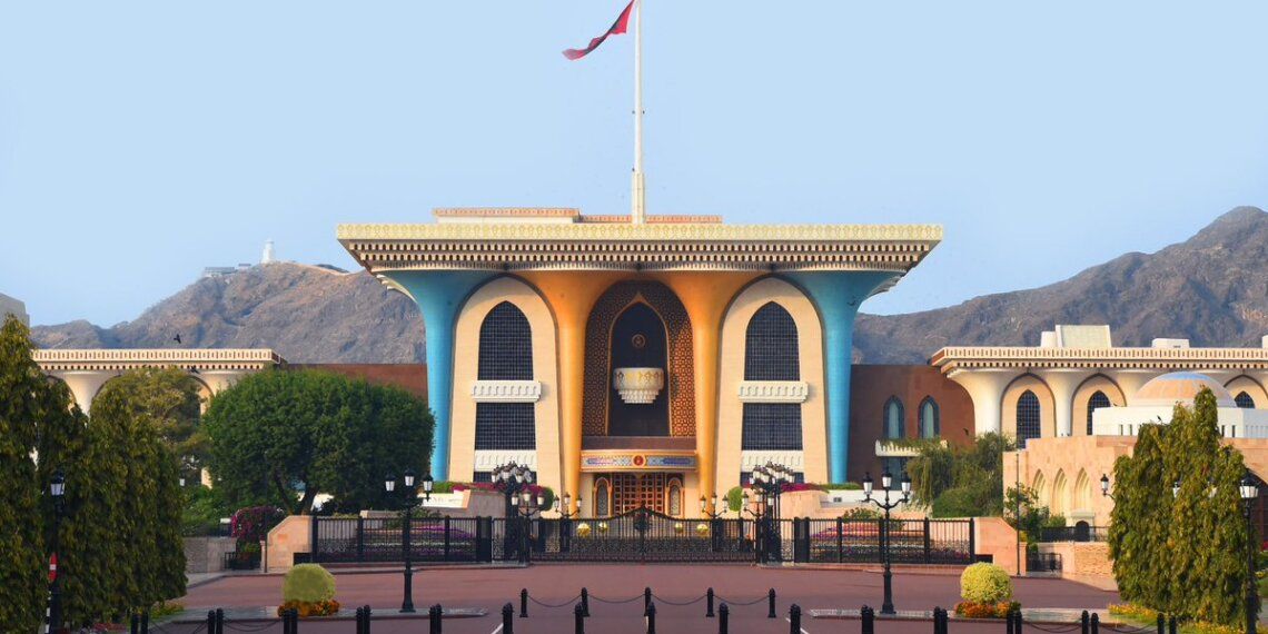 نيابةً عن جلالة السُّلطان.. سمو السيد شهاب يرعى قراءة السيرة النبوية الشريفة