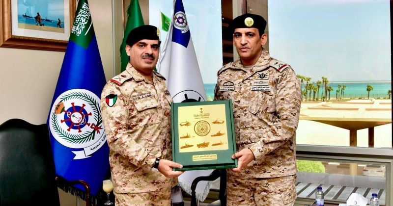 مساعد آمر القوة البحرية يبحث التدريب المشترك مع قائد القوات البحرية الإماراتي وقائد الأسطول الشرقي السعودي