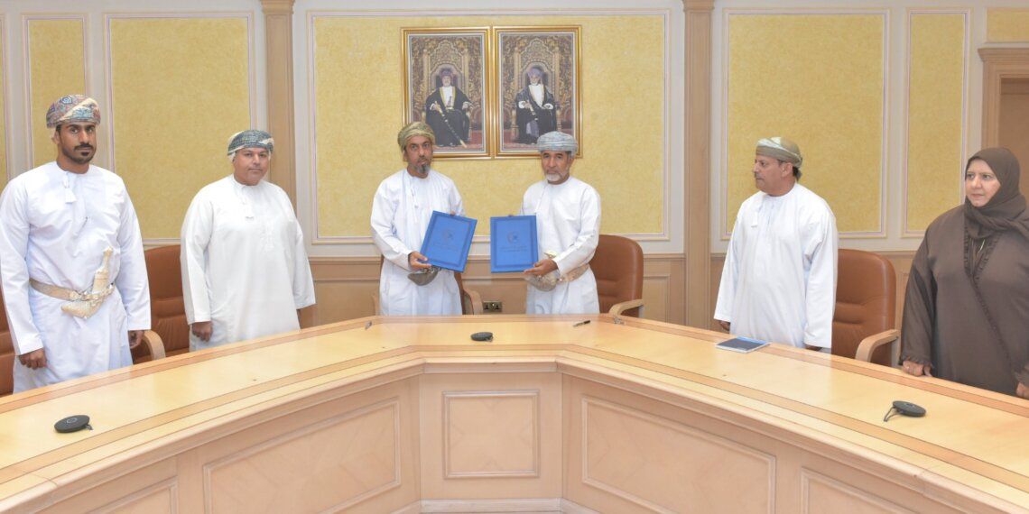 اتفاقية تعاون بين وزارة الصحة و جامعة نزوى