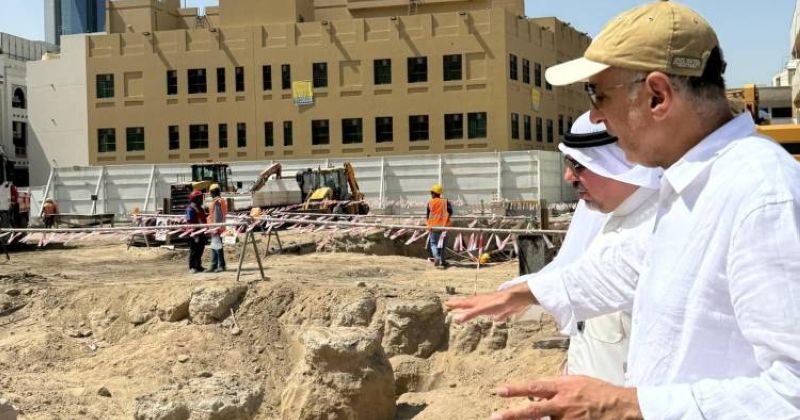 «الوطني للثقافة» يؤكد أهمية دراسة الأعمدة المكتشفة بسوق المباركية لتحديد قيمتها التاريخية