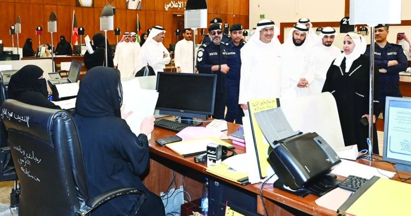 الحبشي متفقّداً صالة المراجعين في منطقة الجهراء التعليمية