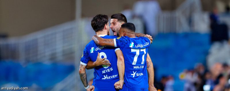 بالنتيجة المفضلة.. الهلال يزيح الاتحاد من صدارة روشن