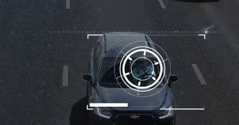 «الداخلية»: توظيف الذكاء الاصطناعي والتقنيات الحديثة لرصد مخالفات عدم ربط حزام الأمان واستخدام الهاتف باليد