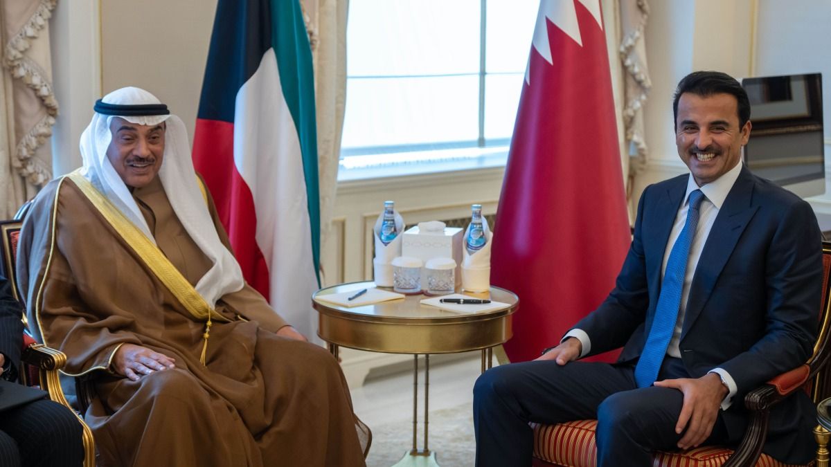 سمو الأمير يستقبل ولي عهد الكويت