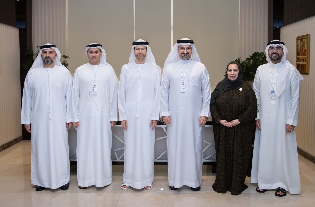 بحث تعزيز التعاون المالي بين الإمارات والبحرين