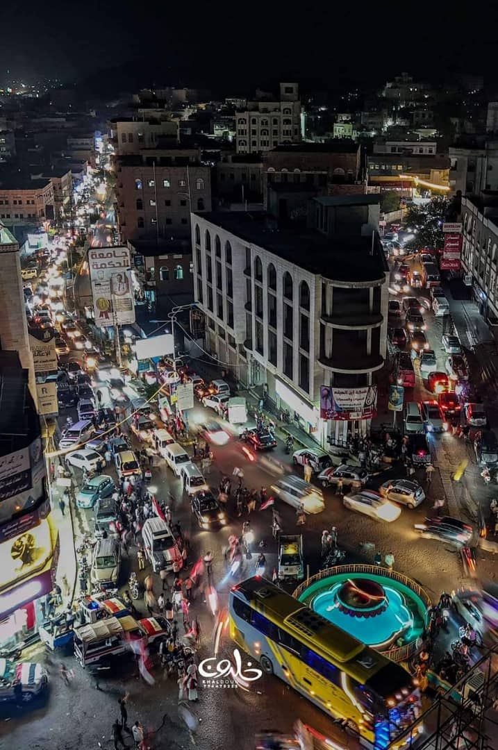 تعز.. مسيرة ليلية بالسيارات احتفاء بذكرى ثورة 26 من سبتمبر (صور)