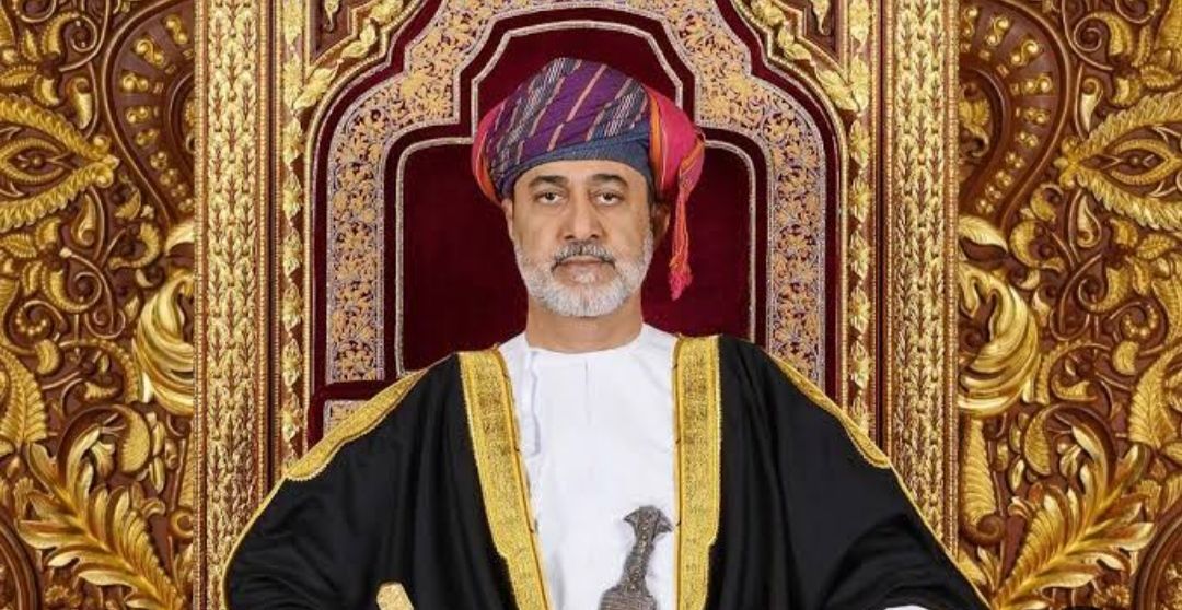 مرسوم سُلطانيّ بمنح آمنة البلوشية لقب سفيرة و تعيينها مندوبة لدى اليونسكو