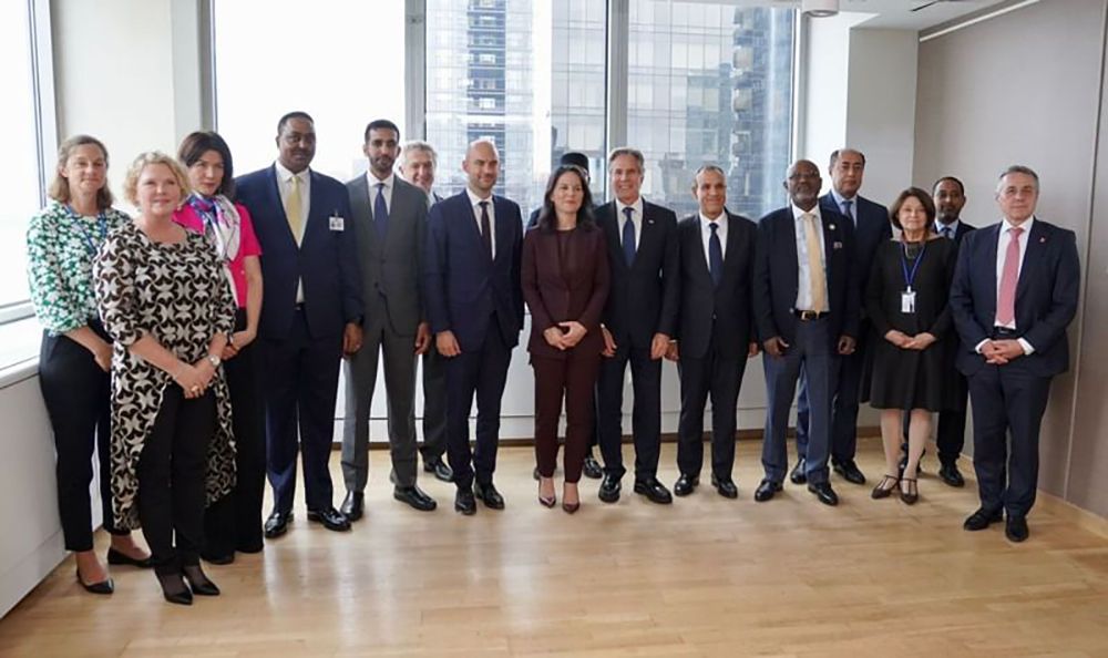 شخبوط بن نهيان يشارك في الاجتماع الوزاري بشأن السودان