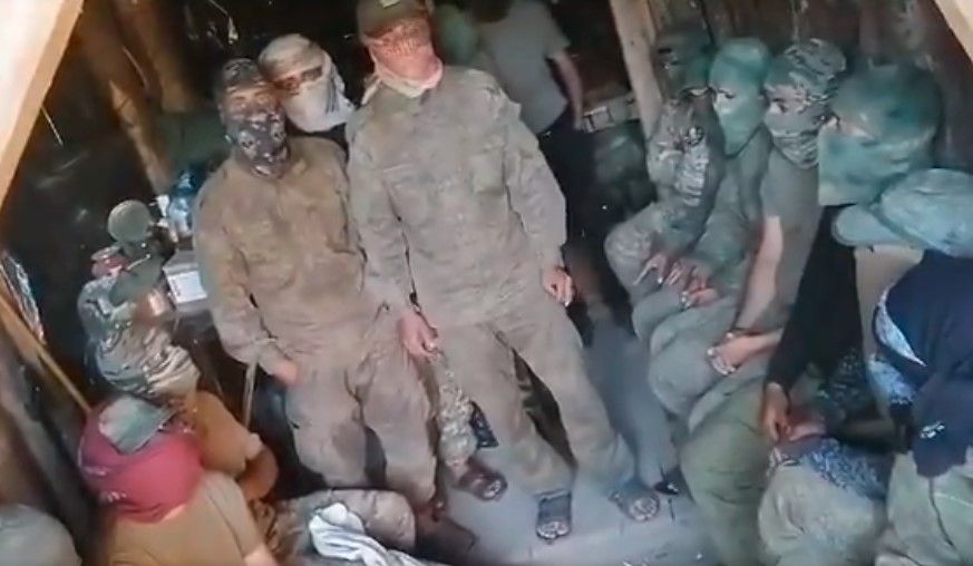 يمنيون في روسيا يناشدون لإعادتهم بعد وقوعهم ضحايا لعصابة تجنيد في عمان