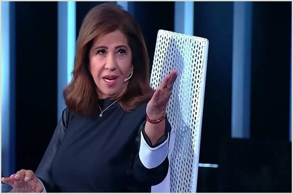 مي حلمي توجه رسالة غاضبة إلى ليلى عبد اللطيف بعد خسارة الأهلي في السوبر الإفريقي: "روحي توقعي مين هيضرب مين!"
