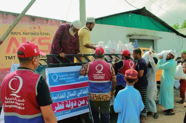 قطر الخيرية تقدم مساعدات إغاثية لـ 18 ألف متضرر من السيول في بنغلاديش