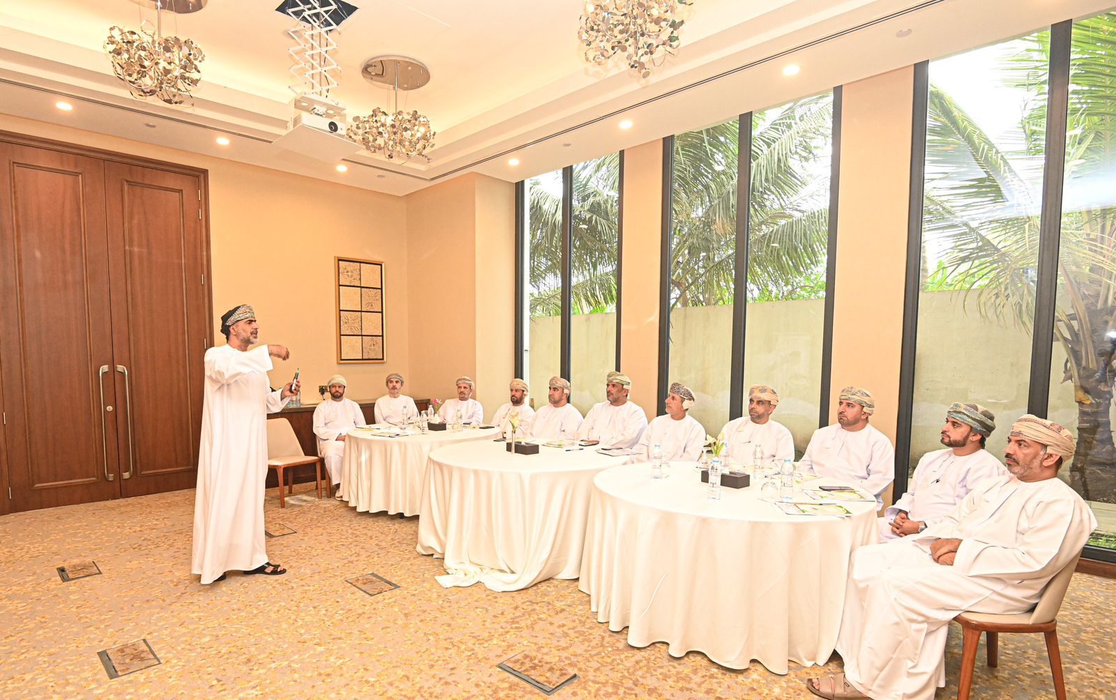 بدء أولى البرامج التدريبية لتعزيز المهارات القيادية للولاة ونوابهم بصلالة  