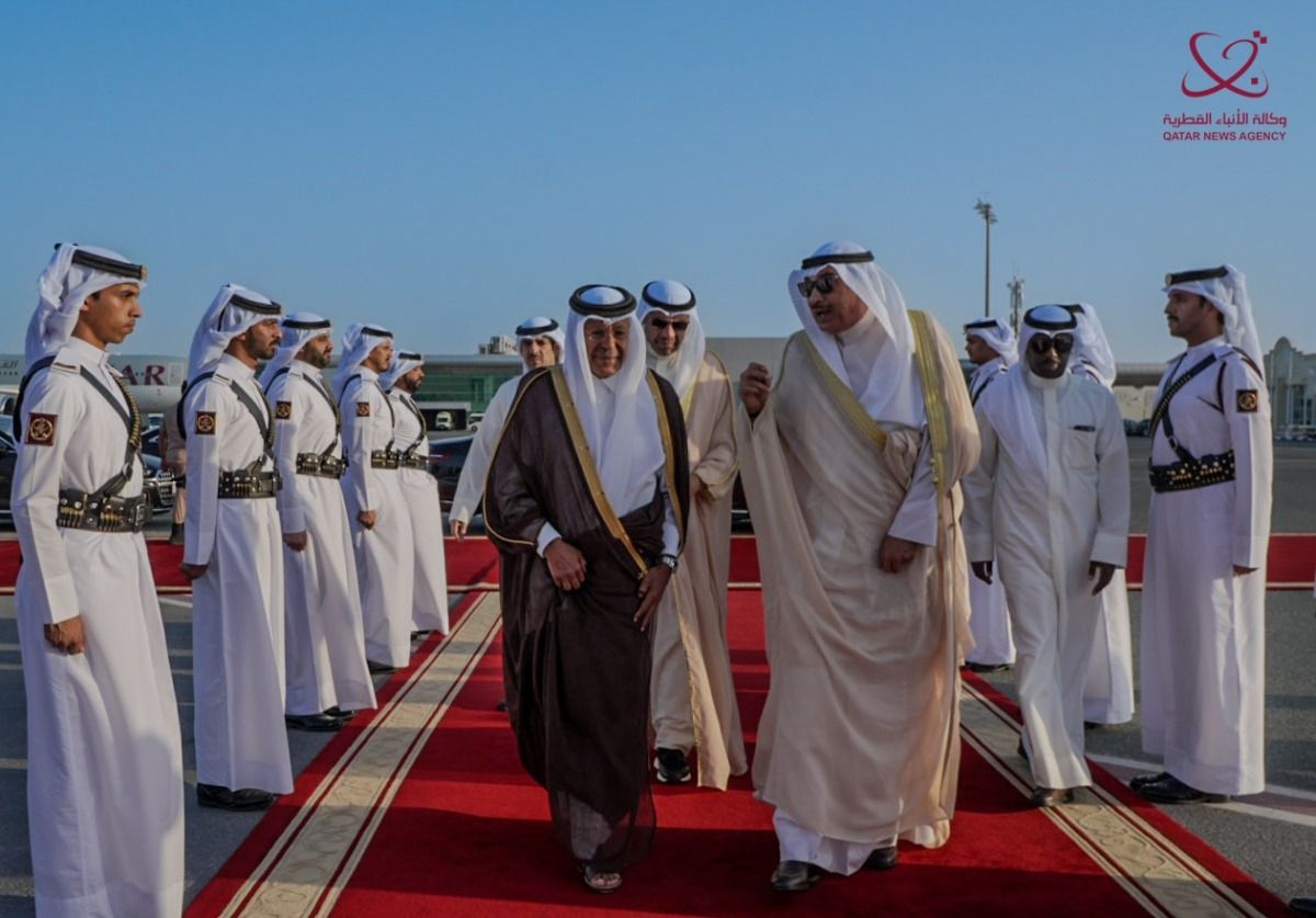 ولي العهد الكويتي يغادر الدوحة