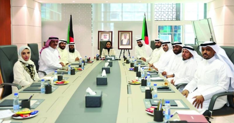 الحويلة مترئسة اجتماع «التعاونيات» بحضور قياديي «الشؤون»