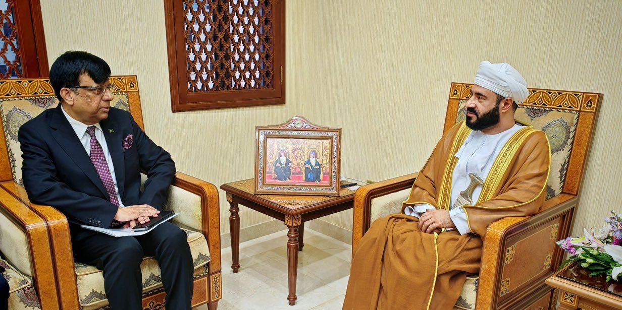 وزير الأوقاف والشؤون الدينية يستقبل السفير البنجلاديشي