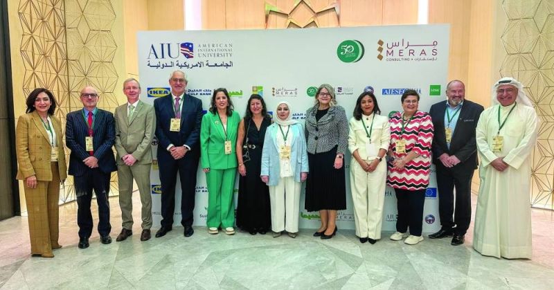 المشاركون في الملتقى