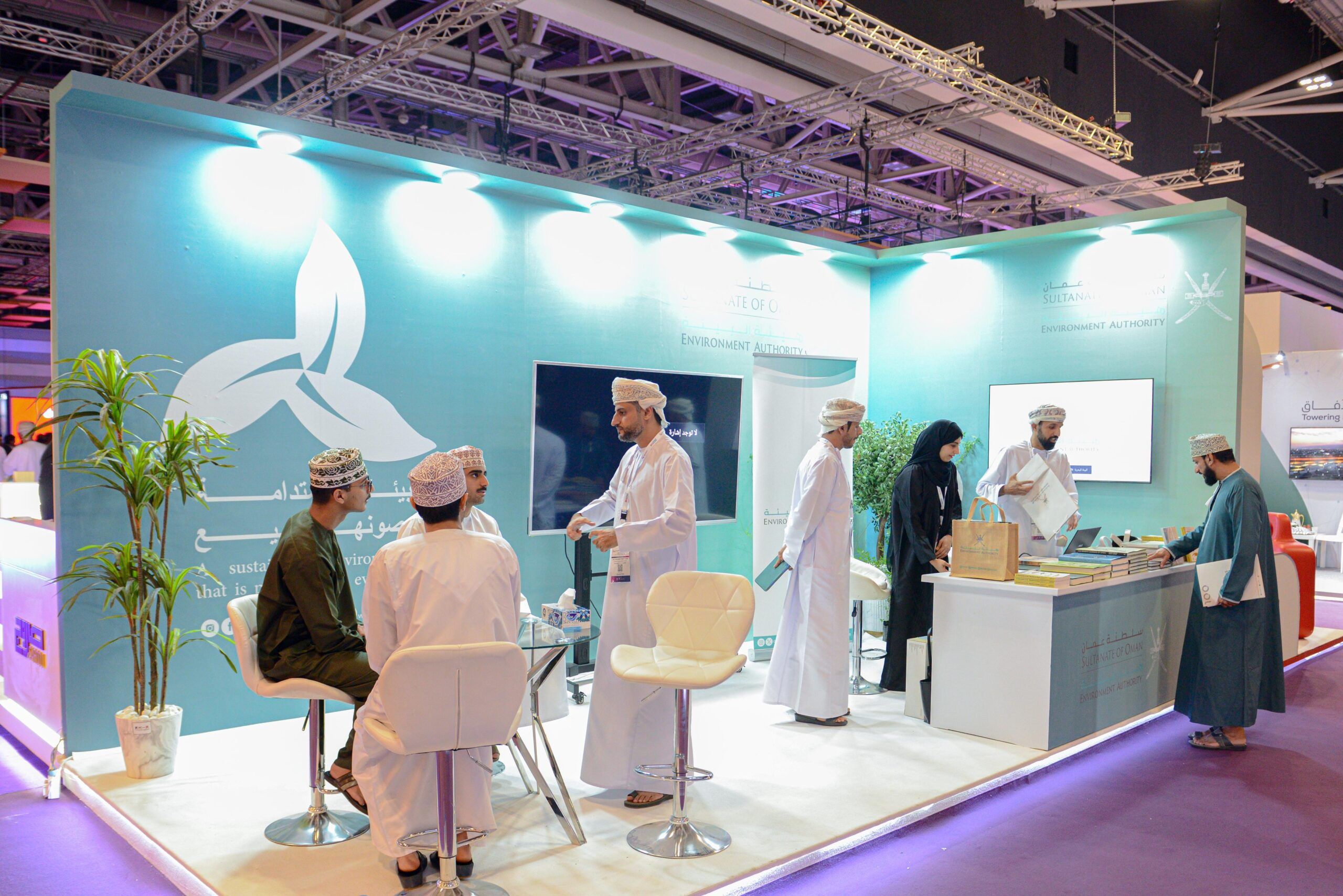 هيئة البيئة تشارك بركن بيئي في “مؤتمر أكتوبر العمران”