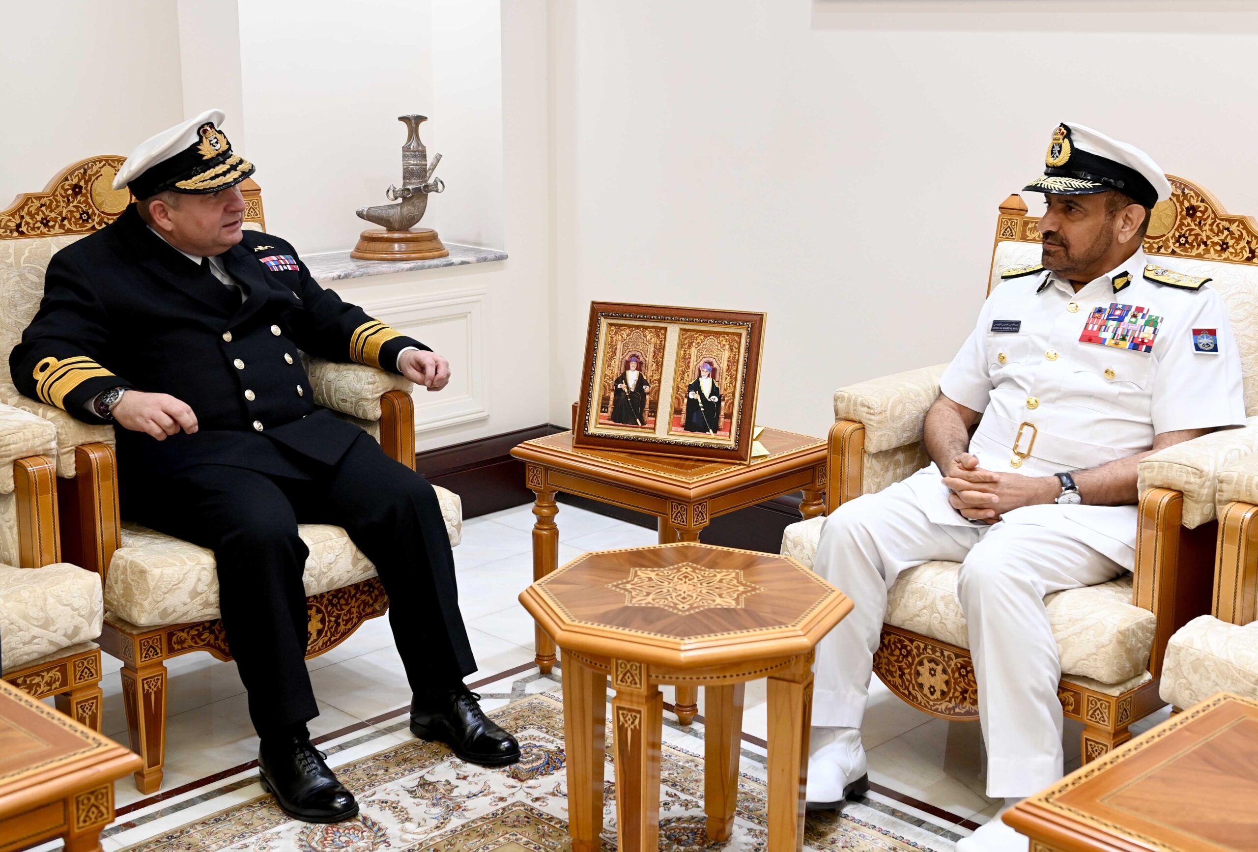 الأمين العام بوزارة الدفاع يستقبل كبير مستشاري وزارة الدفاع البريطانية لشؤون الشرق الأوسط