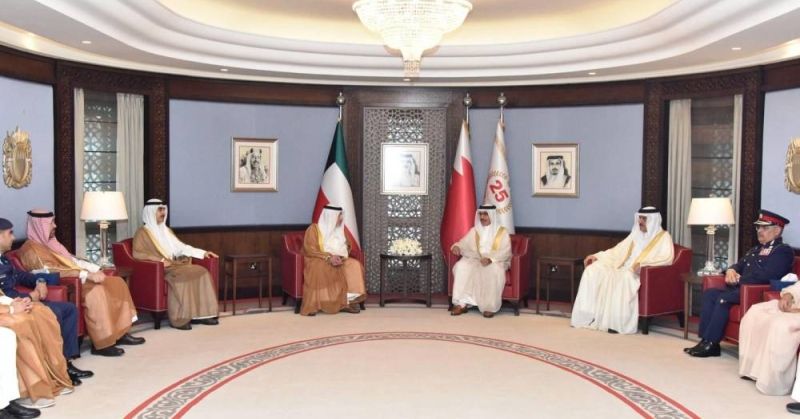 وزير الداخلية يبحث مع نظيره البحريني سبل تعزيز التعاون الأمني المشترك