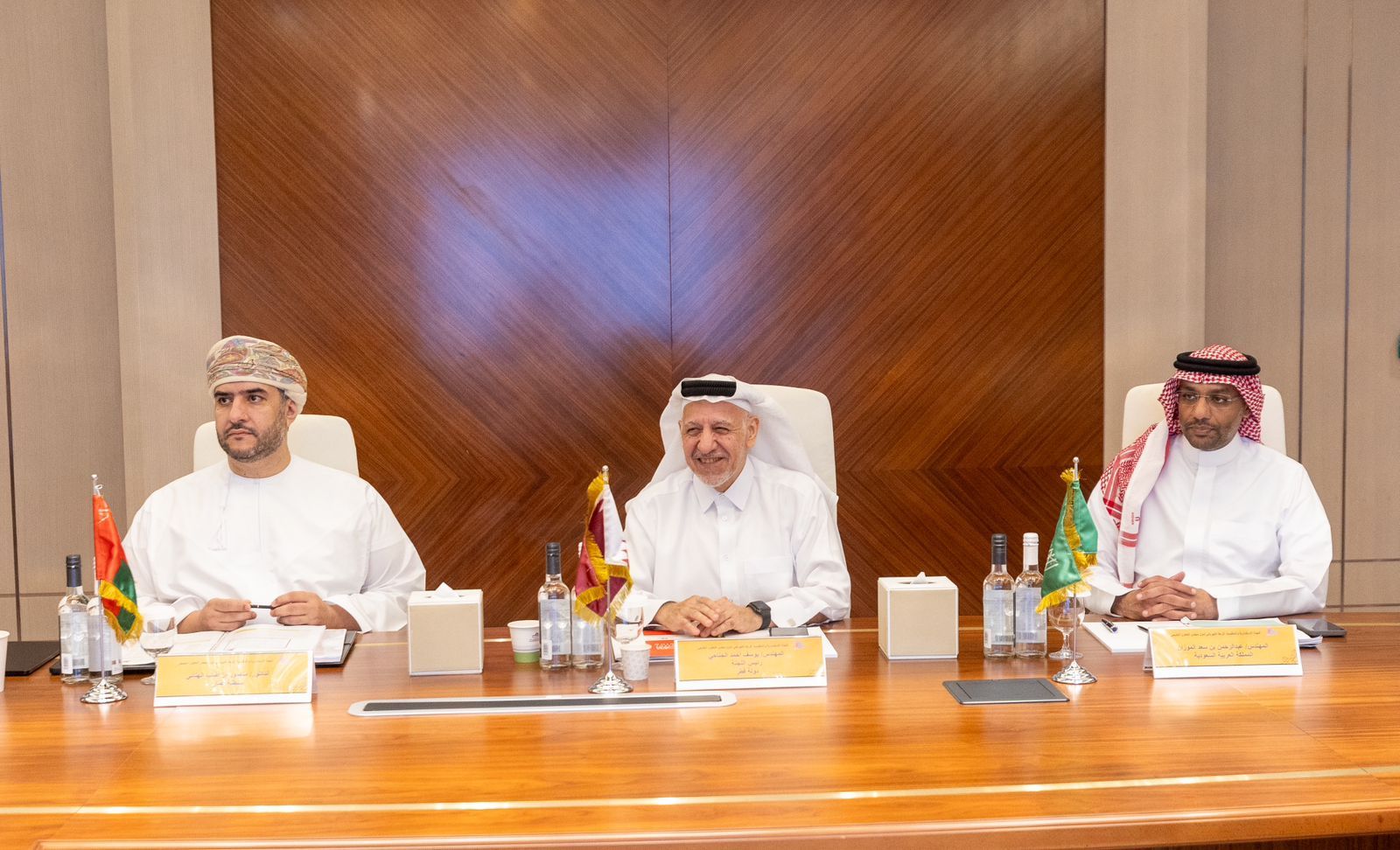 “الخدمات العامة” تشارك في الاجتماع اللجنة الاستشارية والتنظيمية للربط الكهربائي لدول المجلس الخليجي