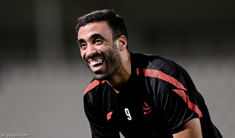 حمد الله يظهر أمام النصر