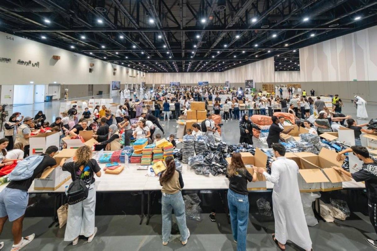 منصور بن محمد: حملة «الإمارات معك يا لبنان» تعبر عن عمق العلاقات الأخوية بين البلدين