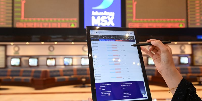 مؤشر بورصة مسقط يرتفع 77 نقطة