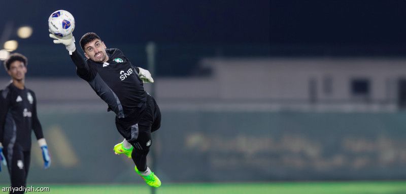 محاربة السوق السوداء قبل مواجهة «الأخضر» والبحرين