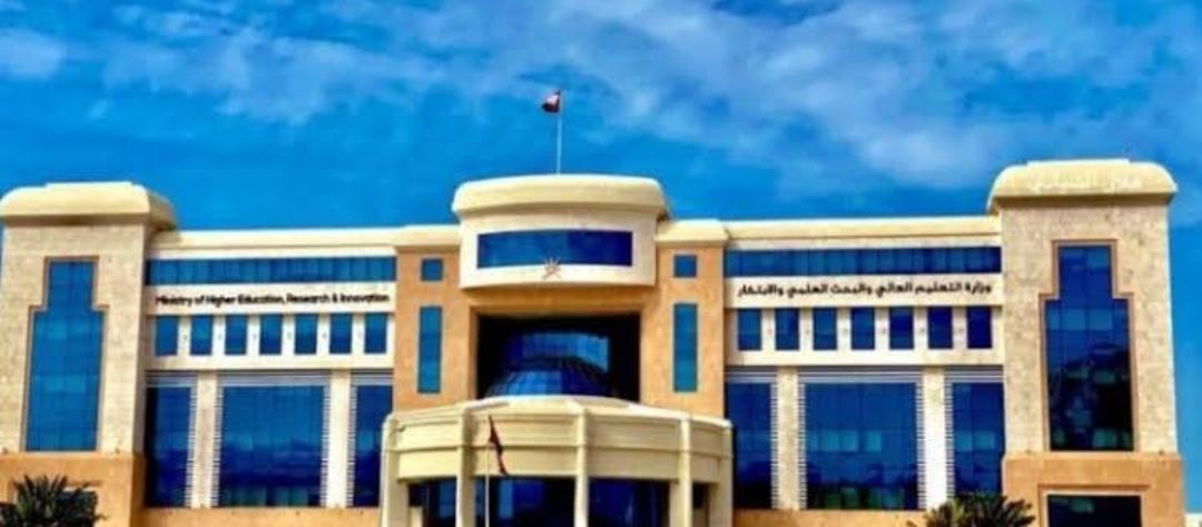 “التعليم العالي” تعلن عن تعليق الدراسة بسبب الأحوال الجوية.. غداً الثلاثاء