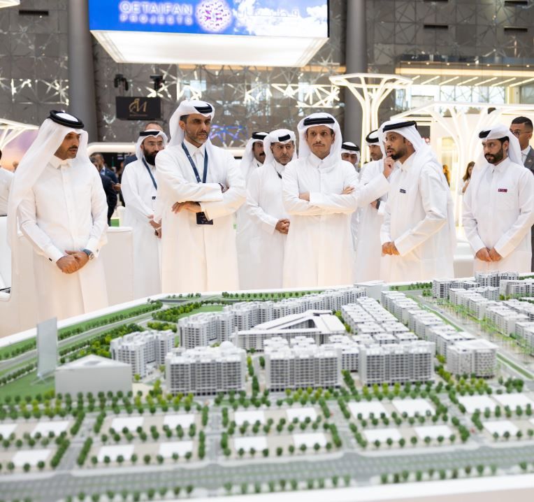 رئيس مجلس الوزراء يزور معرض سيتي سكيب قطر 2024